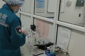 坚守者丨急诊科护士春节值守：节假日都很少陪家人视频封面