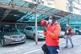 在武汉外国留学生：“危机再降临100次，我还是选择留在武汉”图片