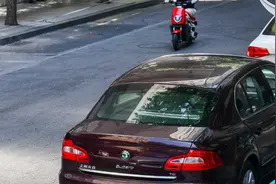 住院6天收90停车费，日照网友质疑是否合理，官方回应了图片