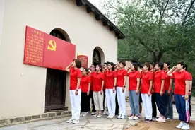 英国知名社会学家：中共改变整个民族精神面貌图片