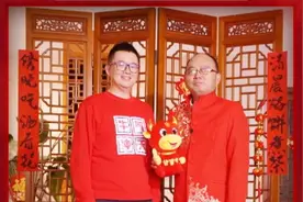 一分钟健康挑战！一个动作，缓解腰酸腿痛！转给久坐族！视频封面