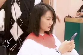 高圆圆晒染发vlog 自曝上一次染发是10年前图片