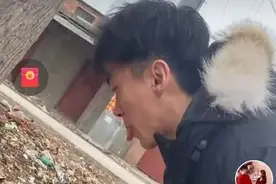 为讨准岳母欢心，小伙连干3碗米饭撑到吐！未婚妻：知道我妈喜欢能吃的图片