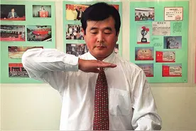 美媒：关于这个神秘演出及其背后的邪教图片