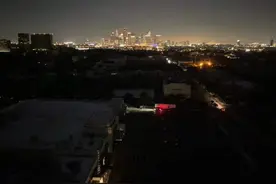 美国得州寒潮│许多家庭水管爆裂，水管工半小时开价300美金，休斯敦华人打算备发电机图片