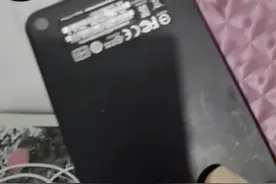 怕儿子返程手机没电 父亲误认移动硬盘充了一天图片