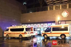 盘点春节门诊不停诊第一年：省人医门急诊接诊约45000人，执着医生追回危急患者图片