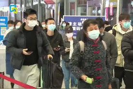 铁路迎来春运返程高峰 虹桥火车站秩序井然视频封面