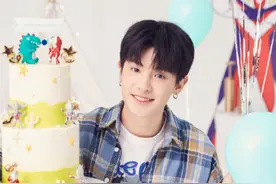 Justin黄明昊19岁生日获杜华送祝福：请继续乘风破浪图片