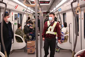 地铁成全自动驾驶，上海地铁631名司机转型为多职能列控员图片