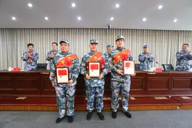 “迟到”的仪式，见证潜艇“兵王”一生的荣光图片