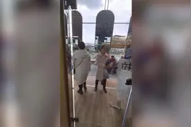 乐山透明厕所走红，上厕所可清楚看到外面视频封面
