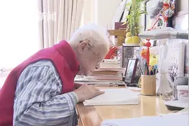 给总书记写信的这位老人，他还有个孙子叫施一公图片