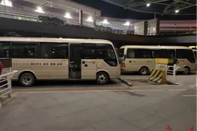 广州南站至深莞，多条夜间专线开通图片
