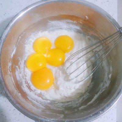 「可爱软萌」HelloKitty戚风蛋糕～松软可口