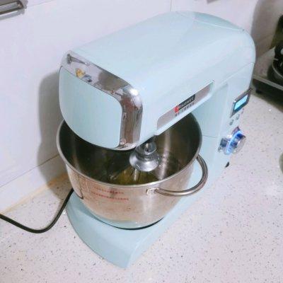 「可爱软萌」HelloKitty戚风蛋糕～松软可口