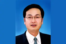 张国华严鹏程当选河北省人民政府副省长图片
