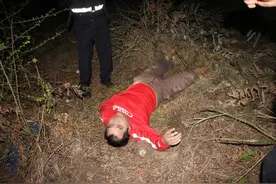 看见交警，广西这名男子竟从7米高桥上跳下......图片
