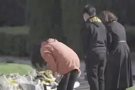 他已长眠在烈士陵园，全村瞒了奶奶8个月……图片