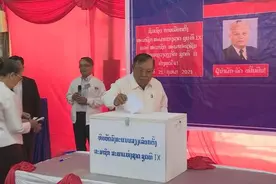 老挝举行第九届国会选举，国家主席本扬到场投票