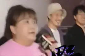 张小斐被男粉丝索抱 贾玲巧妙化解：你抱我图片
