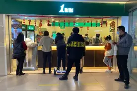 1点点、茶百道、7分甜、都可、熊姬都出事了！这样的奶茶还想喝吗？图片