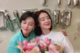 姐妹情深！袁姗姗庆34岁生日 好友张馨予贴心陪伴图片