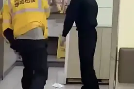 深圳美团外卖员打人 民警：催餐发生口角 两人皆受轻伤图片