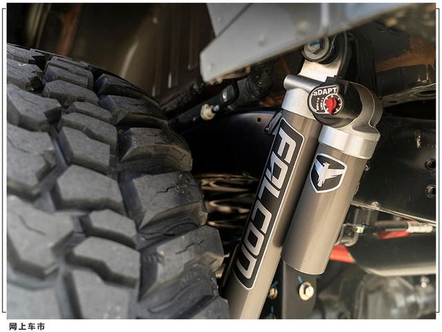 Jeep牧马人推复古改装版！底盘升高悬挂升级，回归经典方灯造型