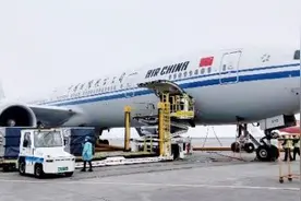 国航“以小换大”机型投入新疆市场持续助力复工复产图片