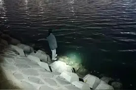 13岁少女跳海轻生 海口巡逻民警深水成功救援图片