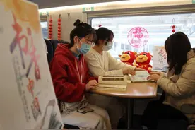 春运客流减少，为何有些地方仍要抢票？图片