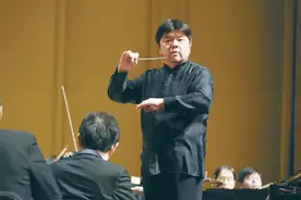 从首席指挥到艺术总监，李飚：首都的交响乐团该是最好的图片