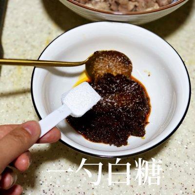 红油兔丁这样做好看好吃又解馋，孩子天天吃不够