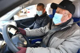 山东85岁老人考驾照，83岁老人通过科目三，“牛”图片