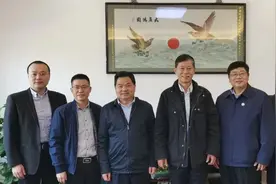 携手合作，黄冈师范学院领导赴中科院武汉分院访问交流图片