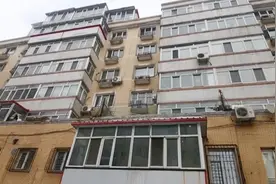 一到晚上，卫生间就传来奇怪的声音，物业、供暖、供水都查不出来原因！哈尔滨这个小区的10户居民很苦恼图片