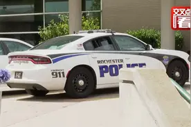 又一起判了！给暴力执法的美国白人警察定罪有多难？视频封面