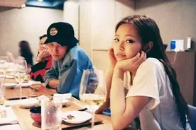 韩娱圈顶流权志龙、Jennie被曝秘密恋爱 你的“房子”塌了吗？图片