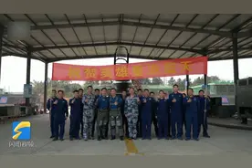 53秒｜驾战机3次转向避开居民区 一等功飞行员复健172日重返蓝天