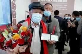 83岁老人47天拿到驾驶证！山东最牛“老”司机是他图片