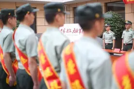 加分、免试、学费减免……退役军人想深造读书，这些政策别错过图片