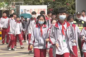 椰视频 | 再见，手机！海南各校禁止手机进校园 孩子远离手机需家校合力图片