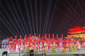 翩若惊鸿！河南元宵奇妙夜“水月洛神”再现图片