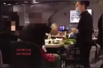 餐厅服务员制止浪费被骂后续：顾客道歉 服务员将获晋升图片