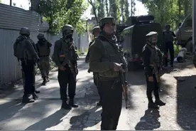 印度军队实弹训练中大炮突然爆炸 致士兵1死2伤图片