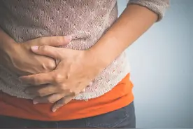 突如其来的胃痉挛，痛到冒汗，是怎么回事？图片