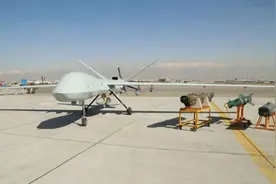 伊朗展示新型武装无人机 外形与美军MQ-9无人机高度相似图片