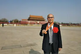 连线丨“全国脱贫攻坚先进个人”获得者胡厚池：心怀感激，将再踏征程图片