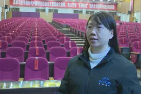 35秒│山东英科医疗制品有限公司行政经理丁珊珊：强科技 拓市场 扩产能 勇当一次性手套领域全球领跑者图片